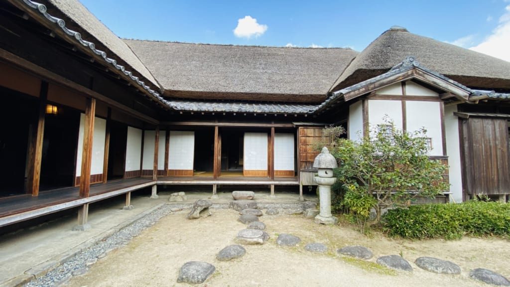 La résidence Ohara au milieu de son immense jardin japonais