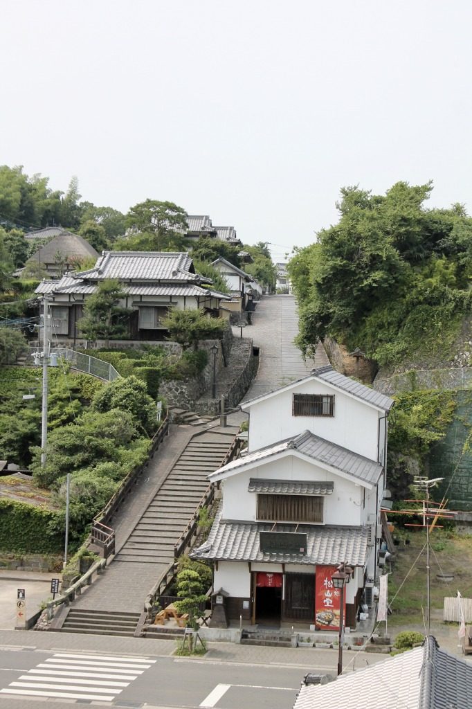 Escalier menant au quartier de samouraï Kita-dai à Kitsuki, Oita