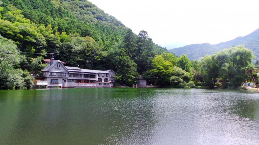 Le lac Kinrin-kô de Yufuin, préfecture d'Oita sur l'île de Kyushu