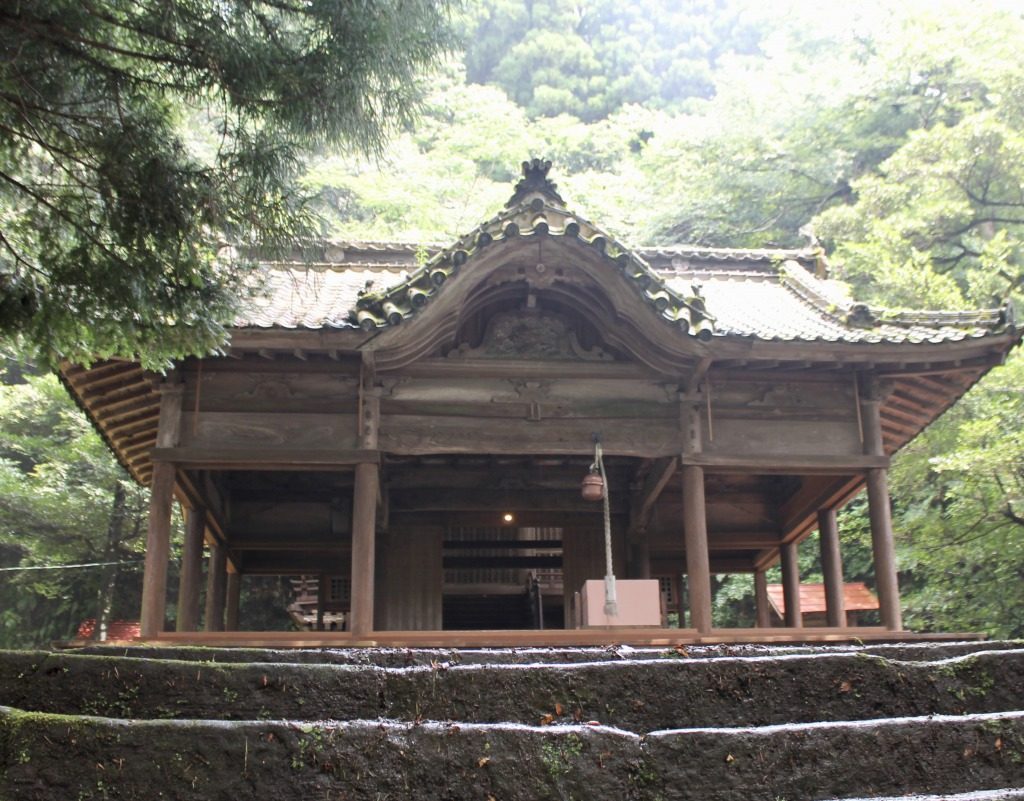 Entrée du sanctuaire Ninomiya Hachiman, Oita, Kysuhu