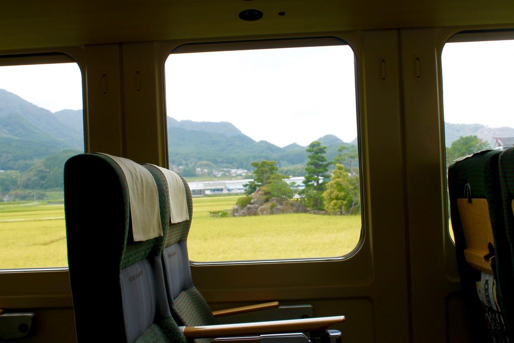 Ligne de train locale pour se rendre à Amagase Onsen dans la préfecture d'Oita, Kyushu, Japon