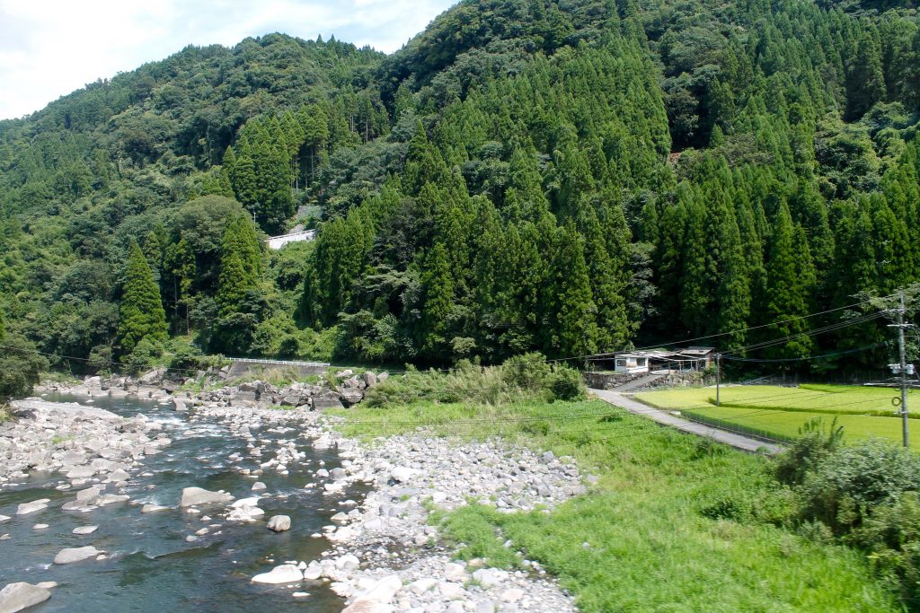 Forêts de la région de Bungo près d'Amagase Onsen dans la préfecture d'Oita, Kyushu, Japon