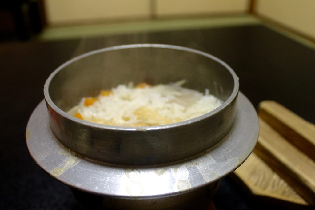 Plat de riz servi avec le boeuf de Bungo à Beppu, prefecture d'Oita, Japon