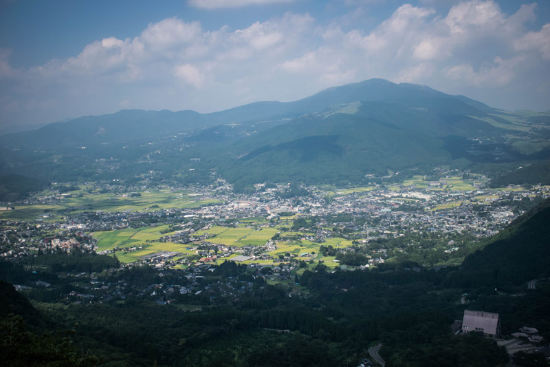 Vue depuis le Mont Yufudake près de Yufuin, préfecture d'Oita, Japon
