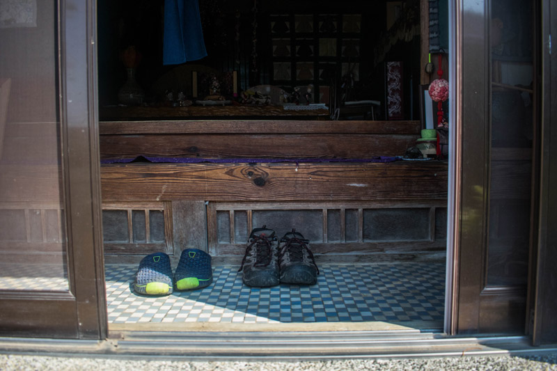 Entrée d'une maison traditionnelle près de la ville d'Usuki, préfecture d'Oita, Japon